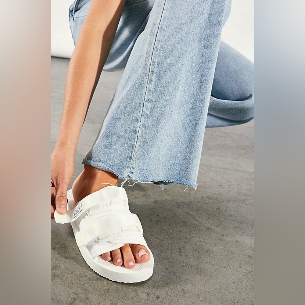 SUICOKE white slip on Moto-Cab sandals men’s 5, women’s 7 unisex
